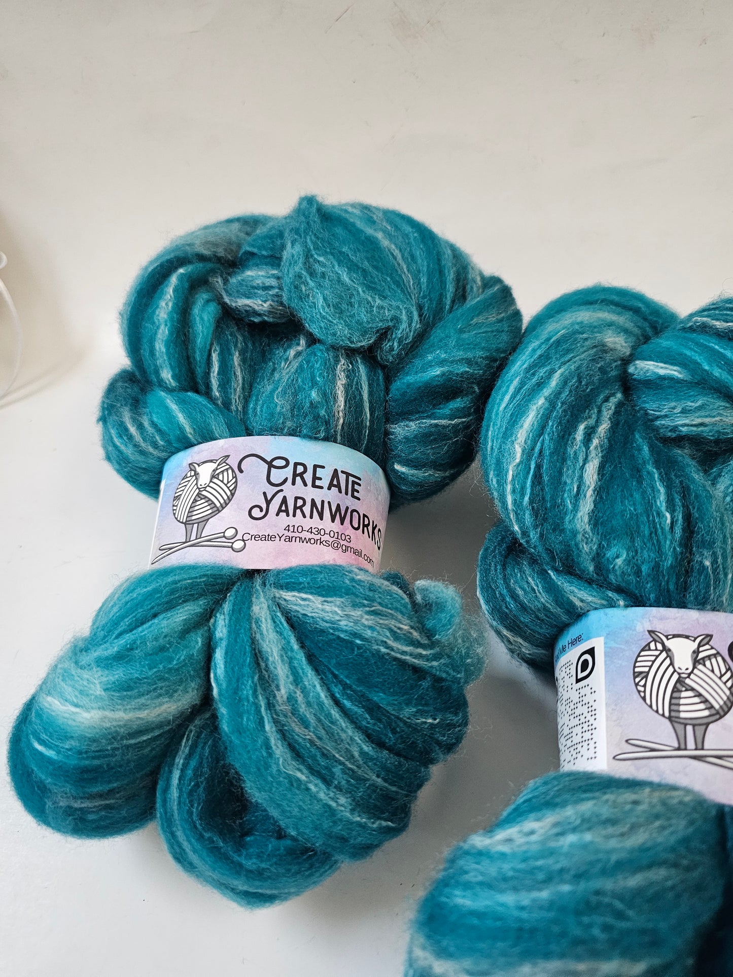 Tempting Teal in Targhee, Bamboo and Silk Top Roving Custom Blend 4oz braid