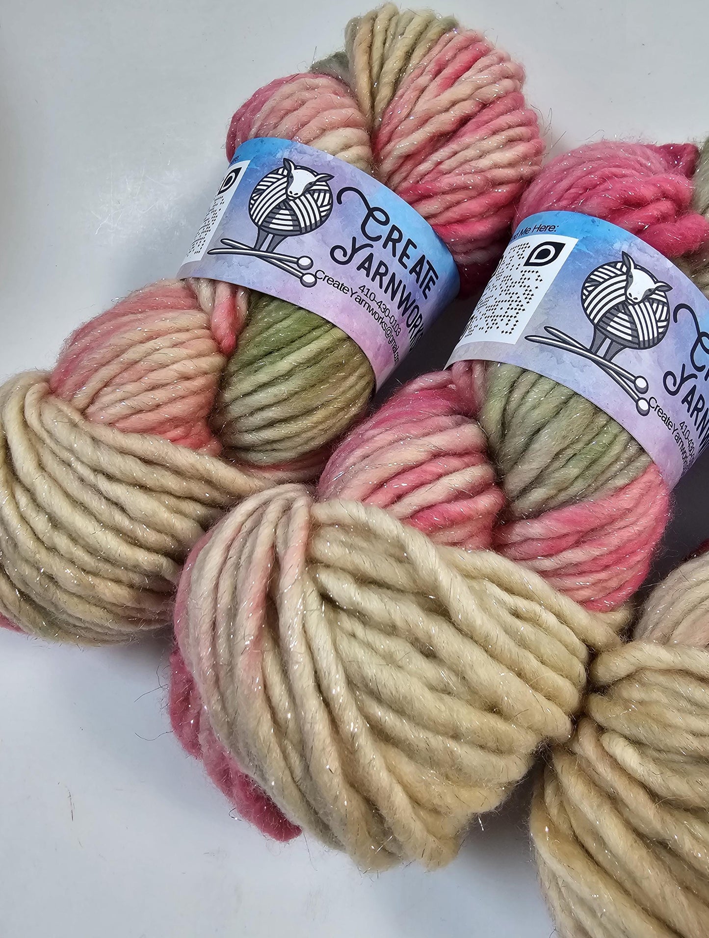 Rose Garden in Silver Sparkle Superwash Merino Blend Super Bulky Weight Yarn