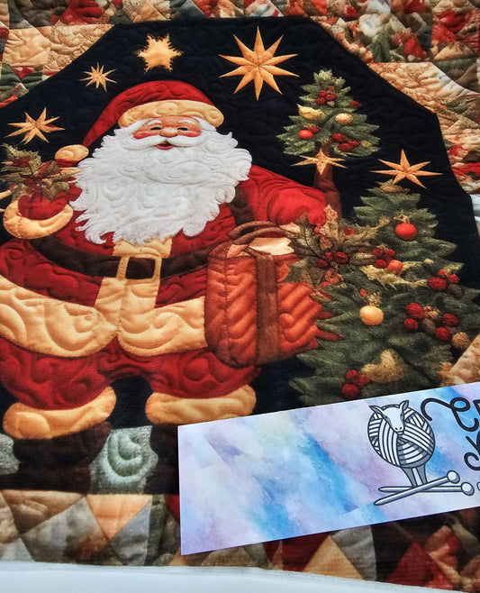 Special - Decorative 18"x18" Pillow - Quilted Look Santa