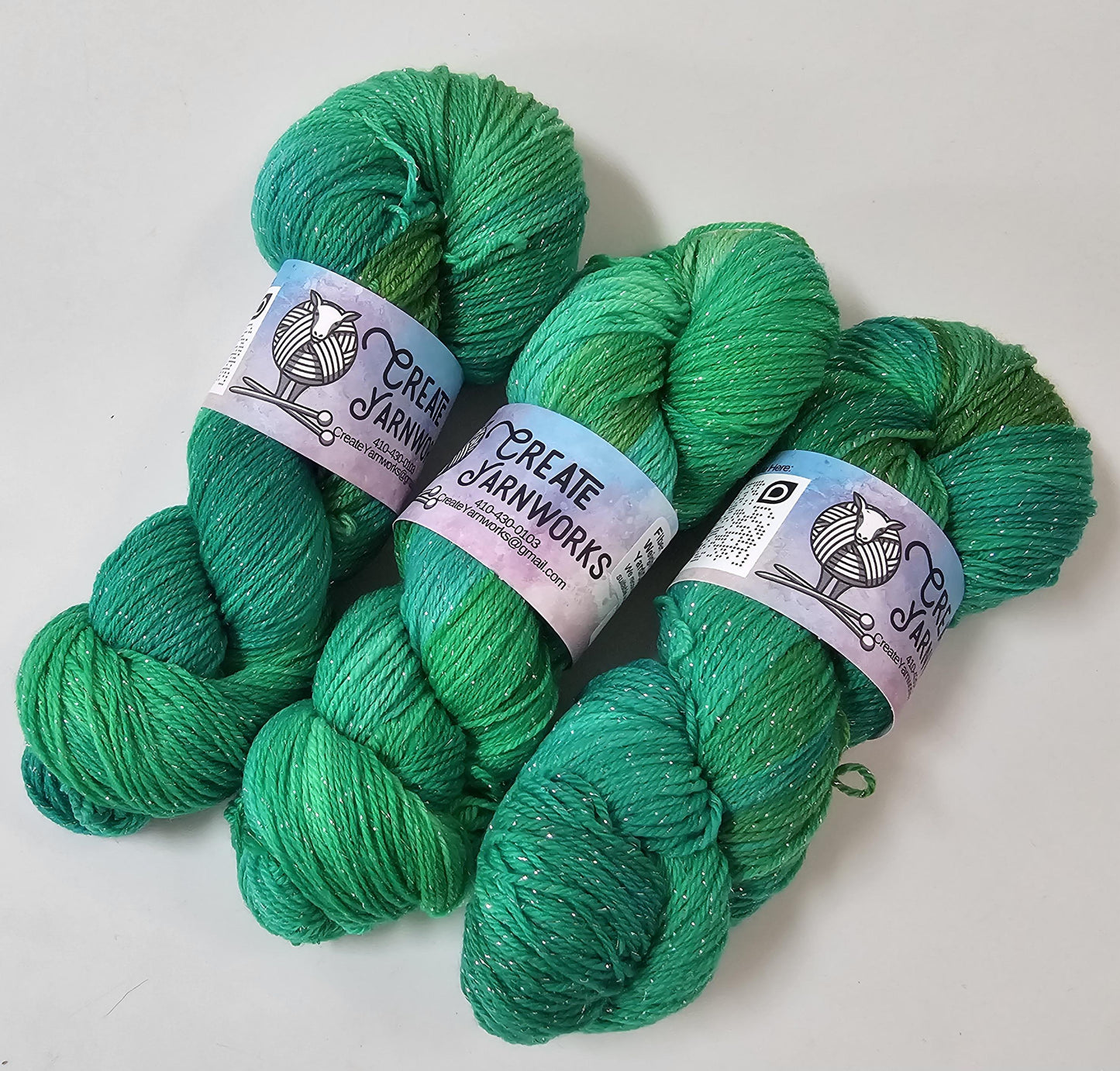 Seaglass in Silver Sparkle Superwash Merino Blend Fingering Weight Yarn