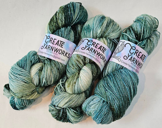 Oceans Deep in 100% Superwash Merino Bulky Yarn