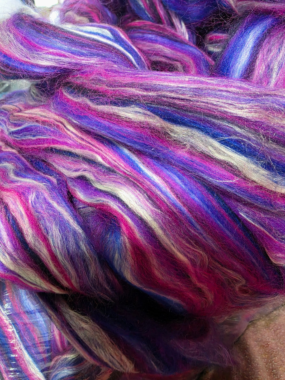 Shadowed Iris Limited Edition Roving
