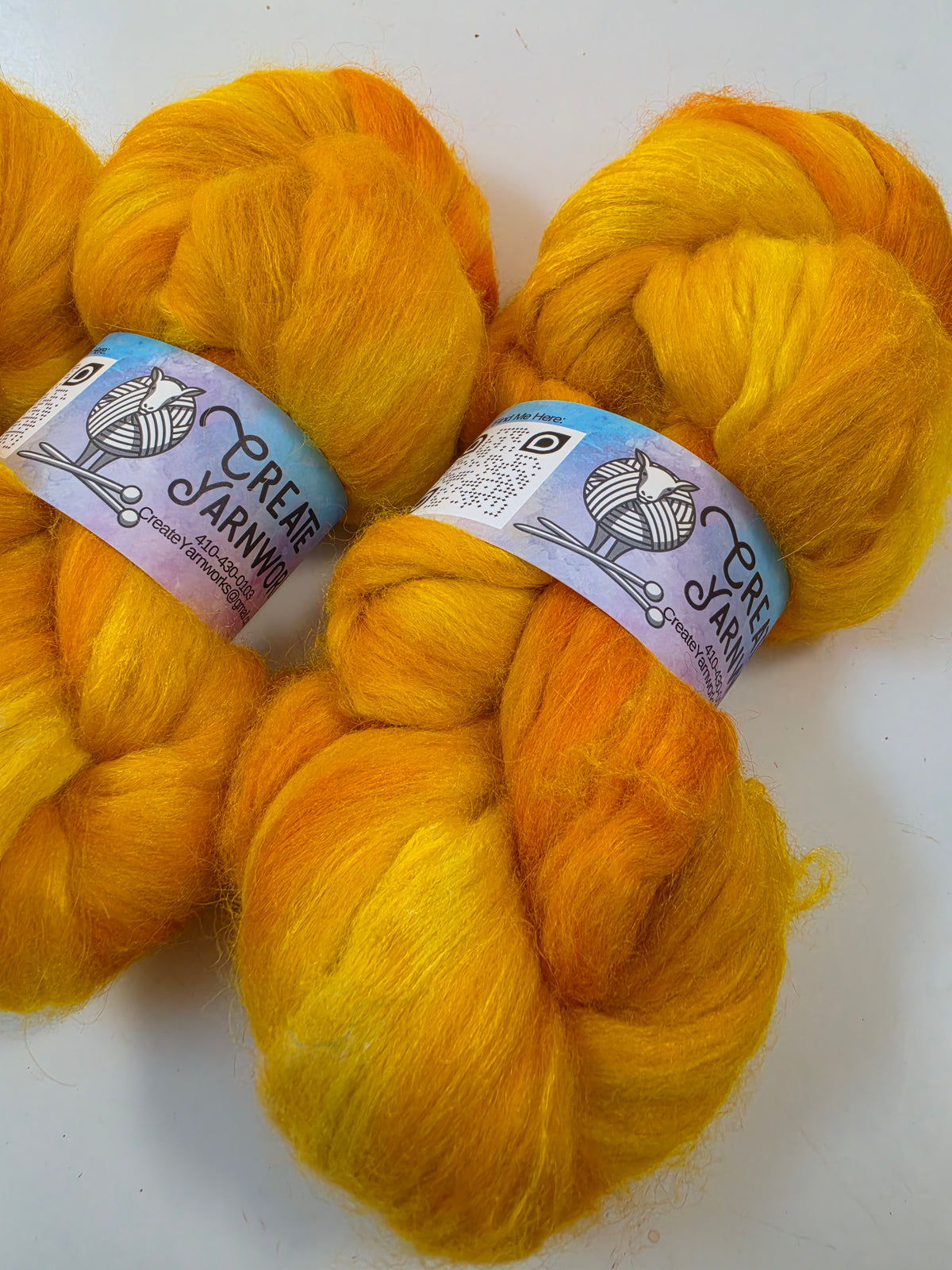 Goldilocks in Baby Alpaca / Tussah Silk custom blend Top 4oz braid