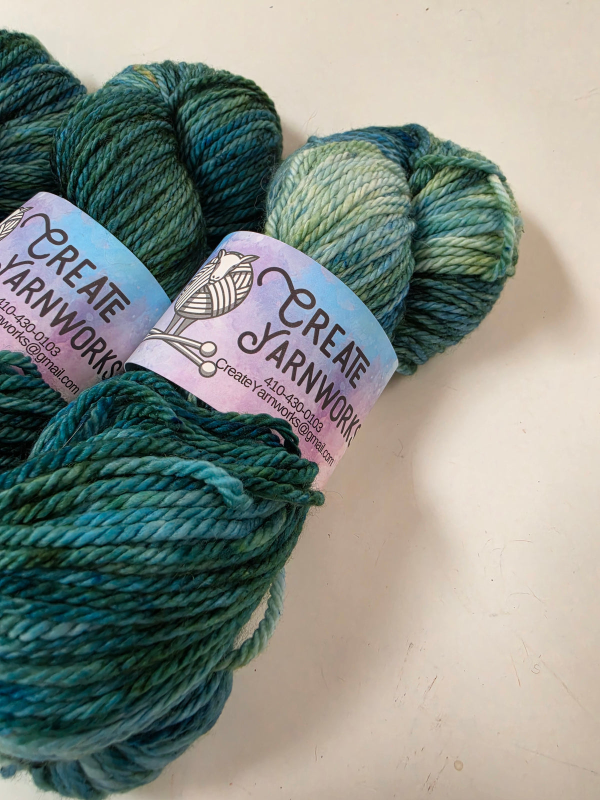 Oceans Deep in Superwash Bluefaced Leicester (BFL) Worsted Weight Yarn