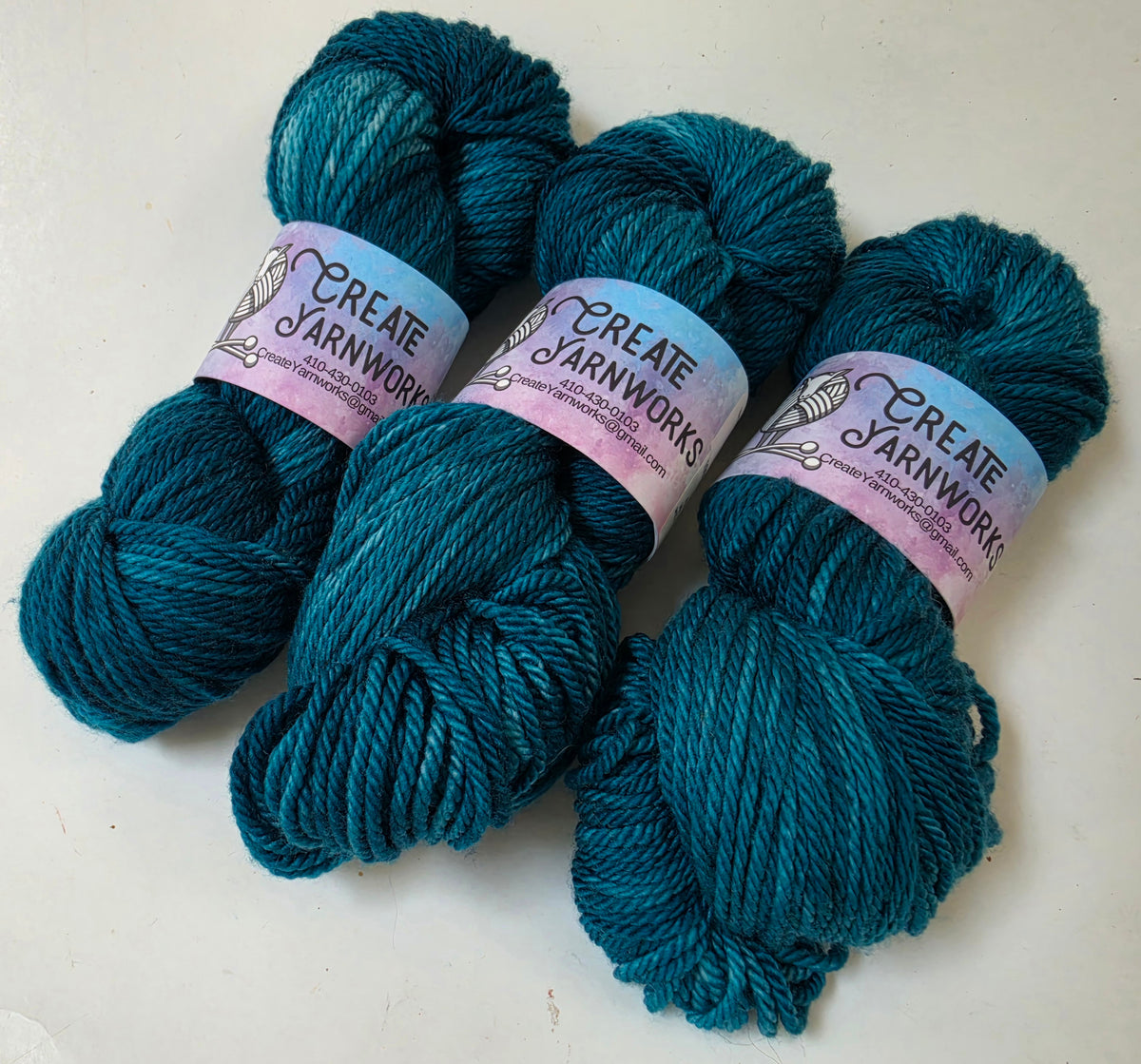 Tempting Teal in Superwash Merino Worsted Weight Yarn