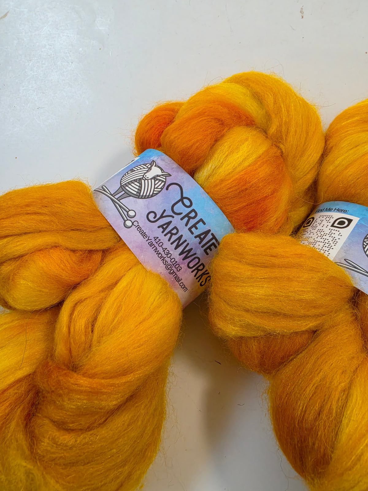 Goldilocks in Baby Alpaca / Tussah Silk custom blend Top 4oz braid
