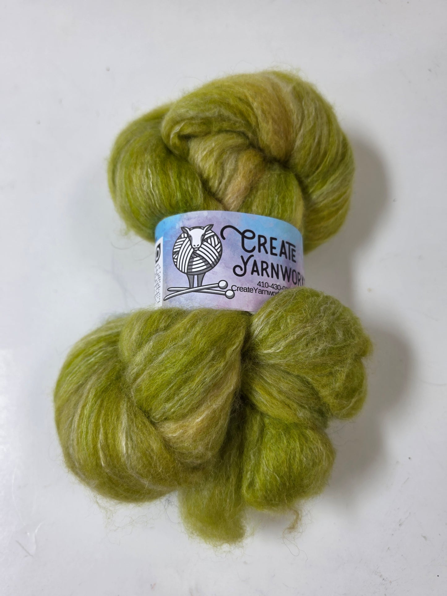 Grinch in BFL, Rose Fiber and Baby Alpaca Top Roving Blend 4oz braid