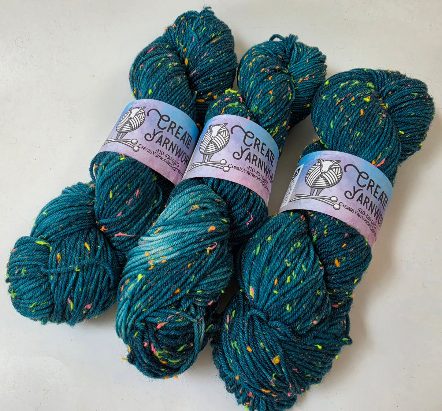 Tempting Teal in DK Merino Neon Tweed Yarn